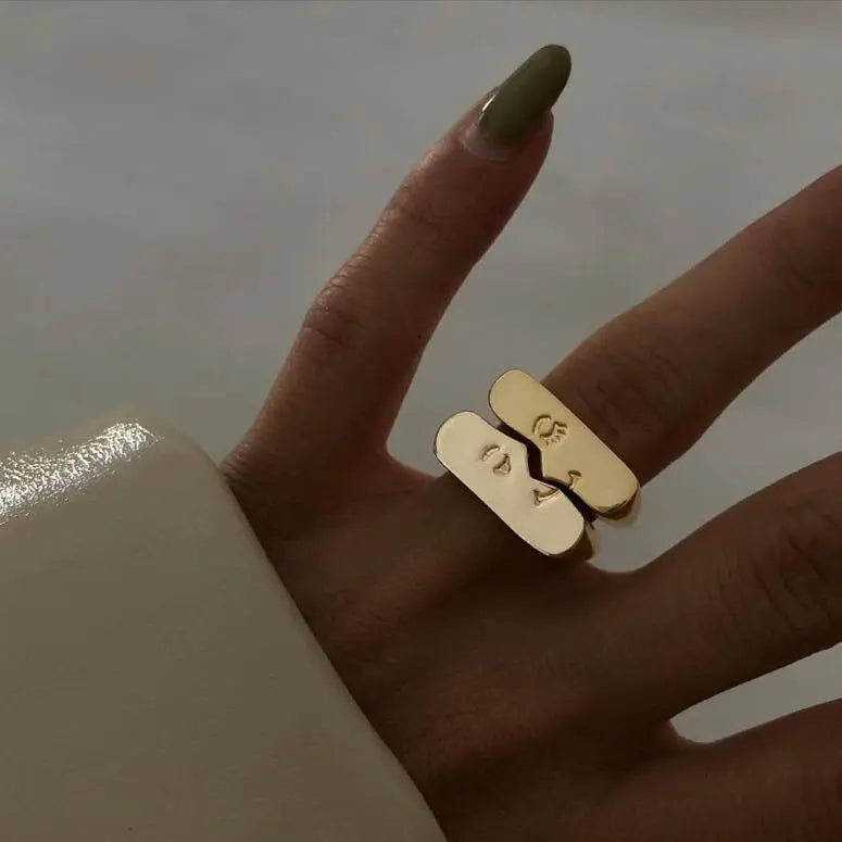 Face Pair Ring Set